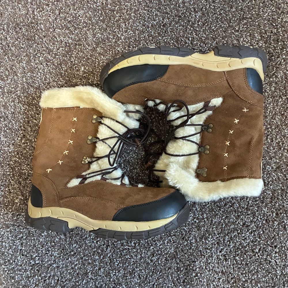 Women’s Size 10 Anastasia Brown Faux Fur Lined Winter Snow Boots Lace-Up Suede